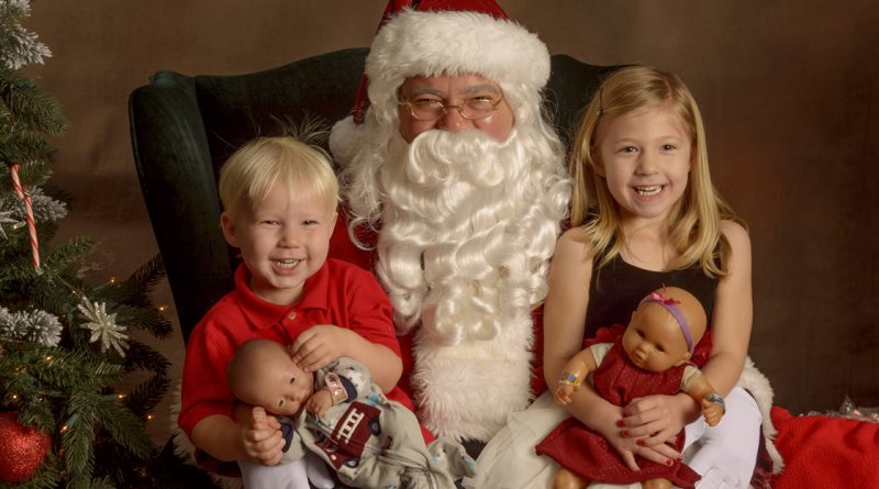 Bothell Santa pictures with Chapters Photography