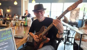 Live music in Bothell Washington at The Cottage on Friday and Saturday Nights